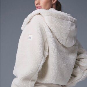 ALO Yoga Women's Off-White Teddy Jacket